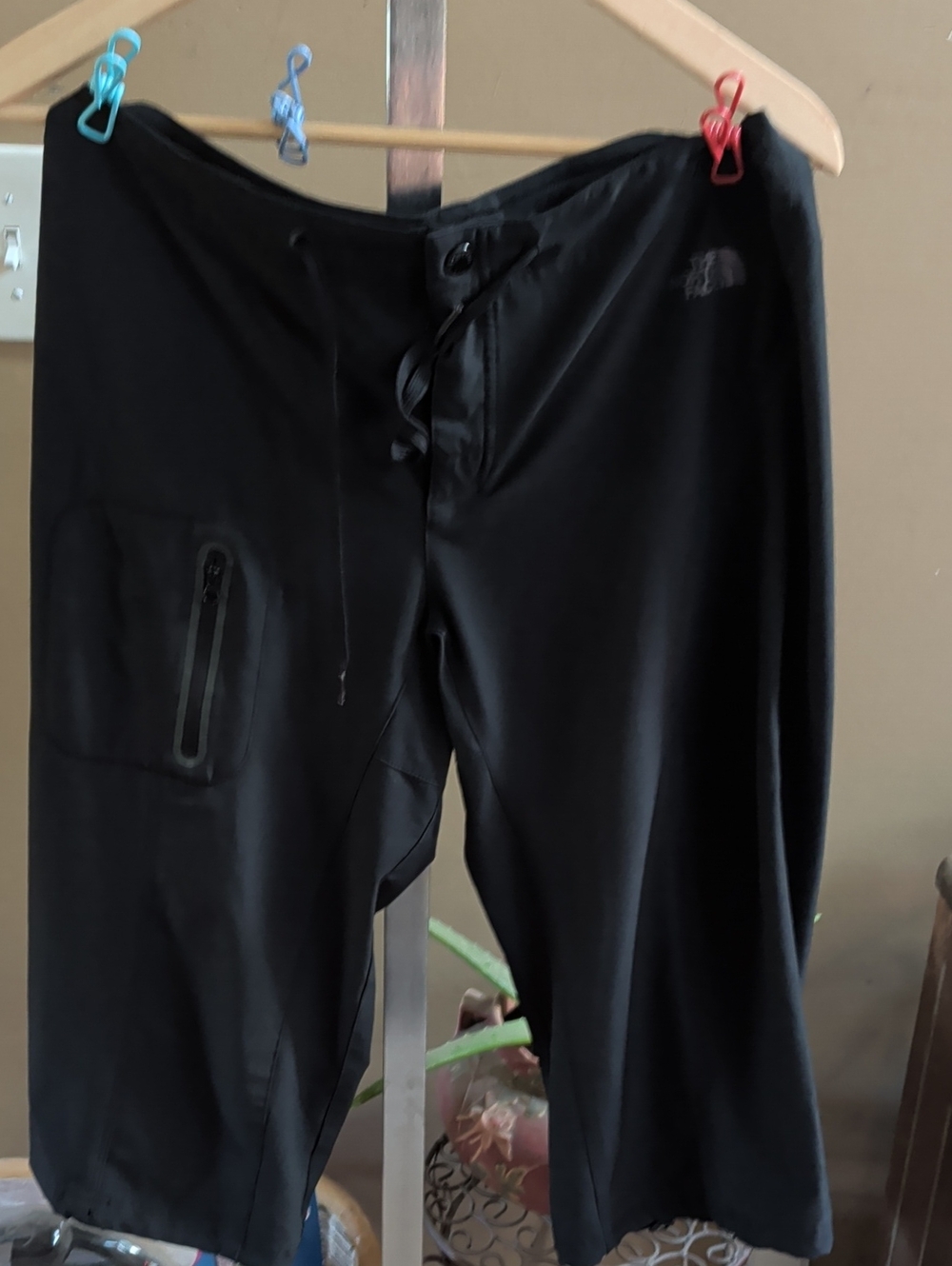 The North Face Black Women’s Capris with Zippered Pocket